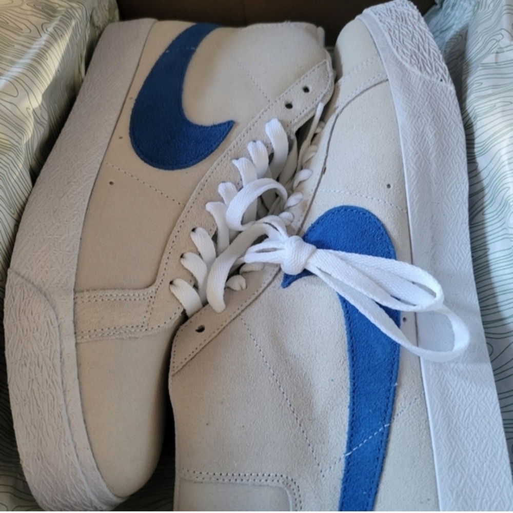 Nike SB Zoom Blazer Mid Men's Size 9 White/Team Royal 864349-104